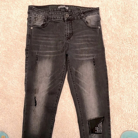 TWENTY ONE BLACK by Rue 21 JEANS - Picture 2 of 4